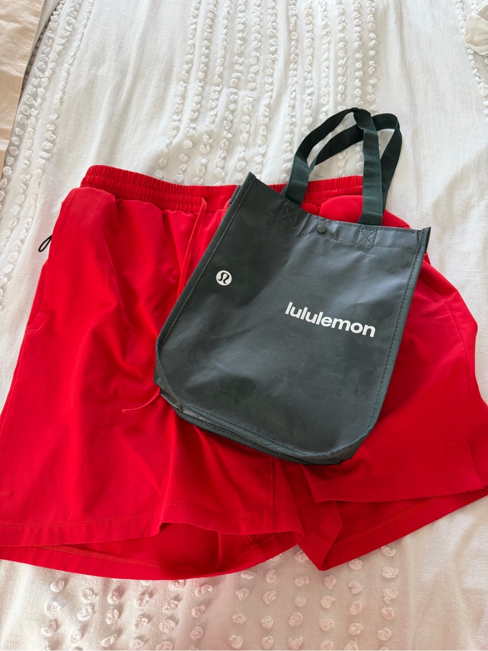 Lululemon Athletica Men's Pool Short 7" *Lined True Red L excellent condition - Picture 3 of 12